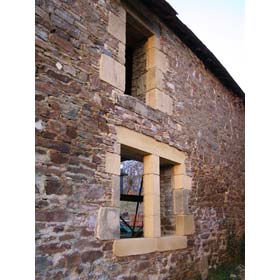 Encadrement en calcaire