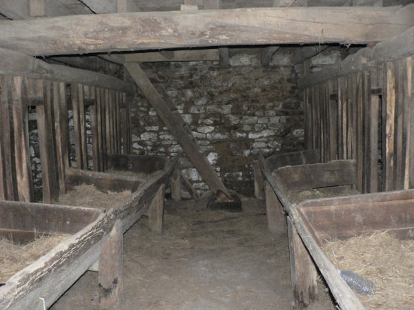 Sol de grange en terre battue