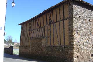 Grange à pans de bois
