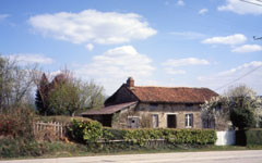 Julika, Châteauneuf-la-Forêt