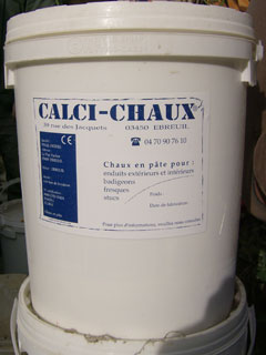 le seau de 25 kg de chaux en pâte le seau de 25 kg de chaux en pâte